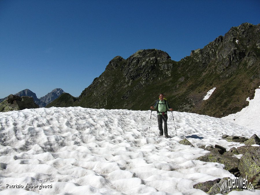 14-Ultimo pianoro, ancora innevato.JPG